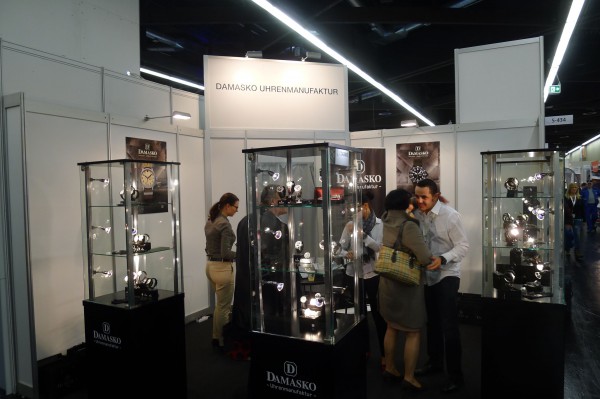 Damasko stand